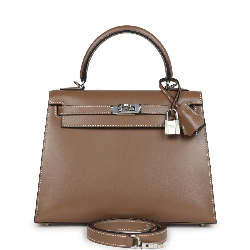 Hermès Kelly Bags with a detachable keychain holderHermes Kelly Sellier 25 Etoupe Tadelakt Palladium Hardware